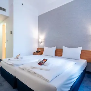 East 4* Budapeste